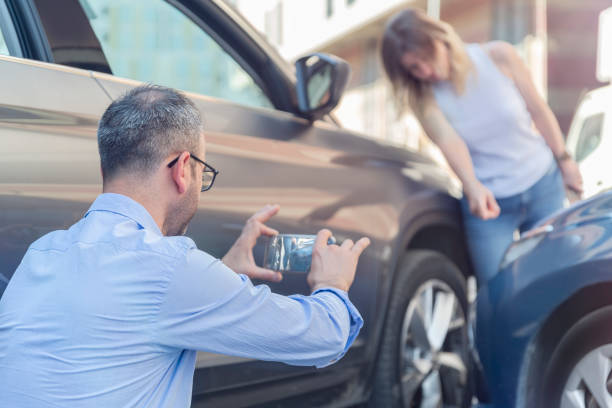 Professional Full Coverage Car Insurance technician working in Kaser, NY
